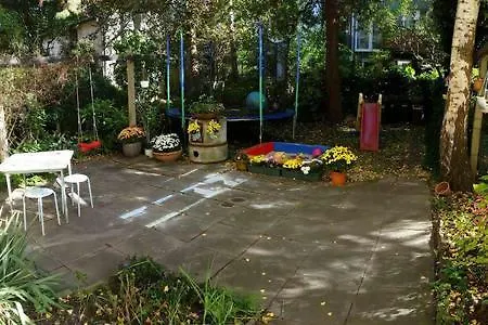 アパート Wohnen Im Gemuetlichem Ambiente ブレーメン